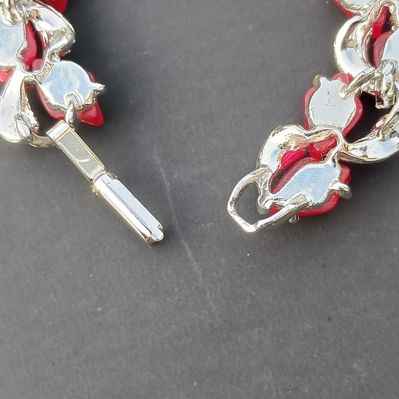 Vintage Red Moonglow Lucite Plastic Earring Bracelet Set Silvertone Clip-on - Picture 11 of 11